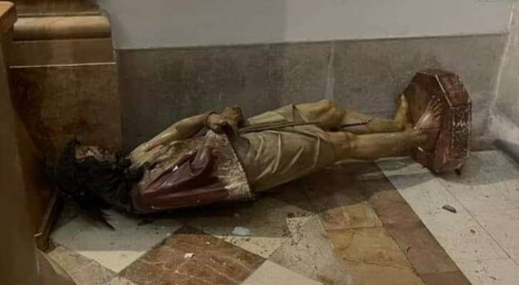 الشرطة الإسرائيلية اعتقلت سائحا أميركيا بعدما حطم تمثالا للسيد المسيح في كنيسة بالبلدة القديمة بالقدس