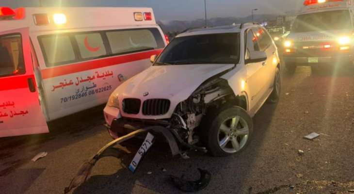 ثلاثة جرحى في حادث سير على الاوتوستراد العربي