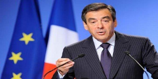 المدعي العام الفرنسي يخضع فيون للتحقيق في قضية الوظائف الوهمية