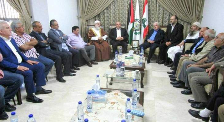 قطار المصالحة الوطنية يجمع القوى الفلسطينية في مقر حماس في بيروت