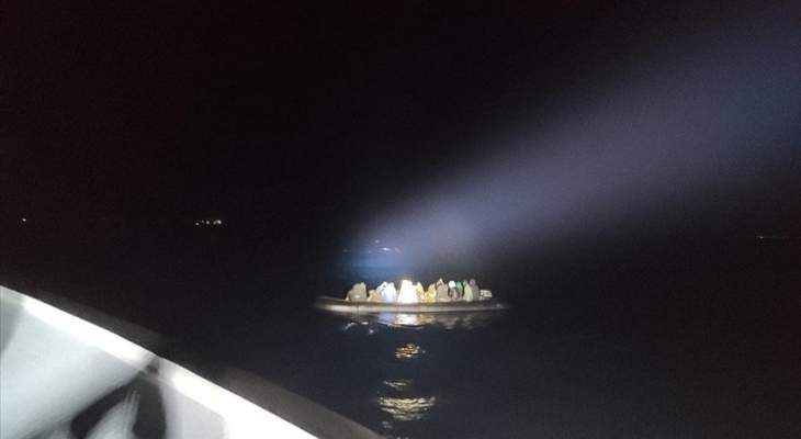 خفر السواحل التركي أنقذ 22 طالب لجوء أعادتهم اليونان قبالة ولاية إزمير