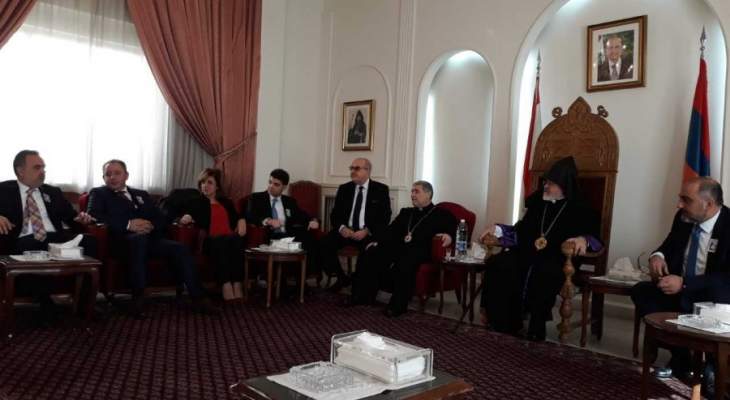 قداس وإستقبال المهنئين بمناسبة عيد الميلاد لدى الطائفة الأرمنية ألارثوذكسية