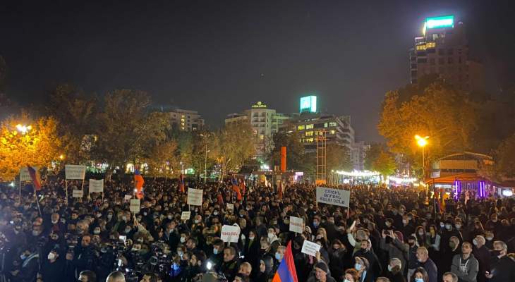 الآلاف تظاهروا مجددا في يريفان احتجاجا على اتفاق وقف إطلاق النار في قره باغ