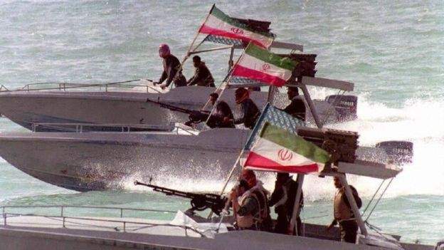إيران تصادر سفينة أجنبية تنقل وقودا مهربا في إقليم هرمزجان جنوب البلاد وتحتجز طاقمها