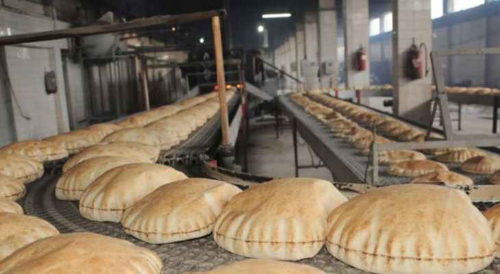 وزارة الاقتصاد: تحديد سعر ربطة الخبز الصغيرة بـ9000 ليرة والوسط بـ15000 ليرة