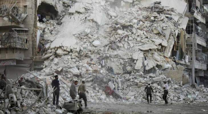 مقتل 4 أشخاص بينهم طفل وإصابة 16 آخرين في انفجار سيارة مفخخة بإدلب