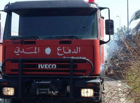 الدفاع المدني: اخماد حريق اعشاب واشجار سنديان في كفروة زفتا -النبطية