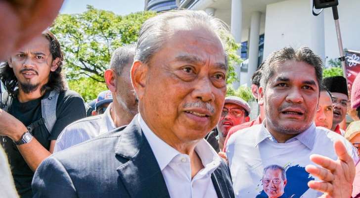 توقيف رئيس الوزراء الماليزي السابق محي الدين ياسين في قضية إساءة استخدام أموال عامة