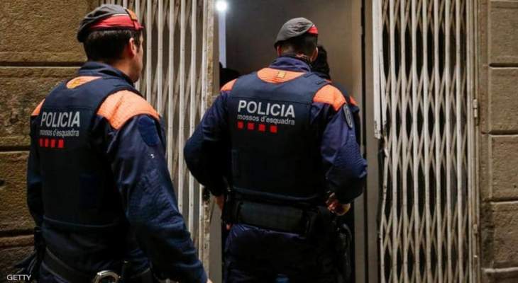 الشرطة الإسبانية: الأجهزة الأمنية في 9 دول فككت شبكة لتهريب المهاجرين بالشاحنات