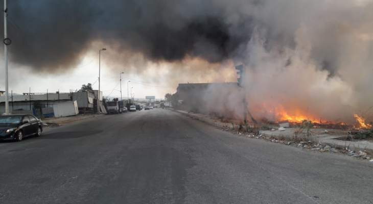 النشرة: عناصر إطفاء صيدا أخمدوا حريق قصب قرب شركة الغاز
