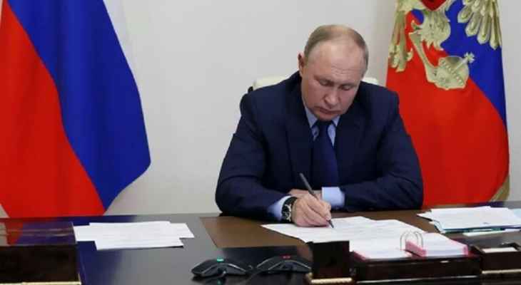 بوتين منح الجنسية لـ72 أجنبياً بينهم رئيس غرفة التجارة والصناعة الفرنسية الروسية