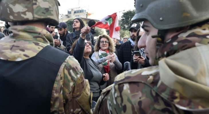 اشكال كبير بين عدد من المتظاهرين والقوى الأمنية أمام سراي طرابلس