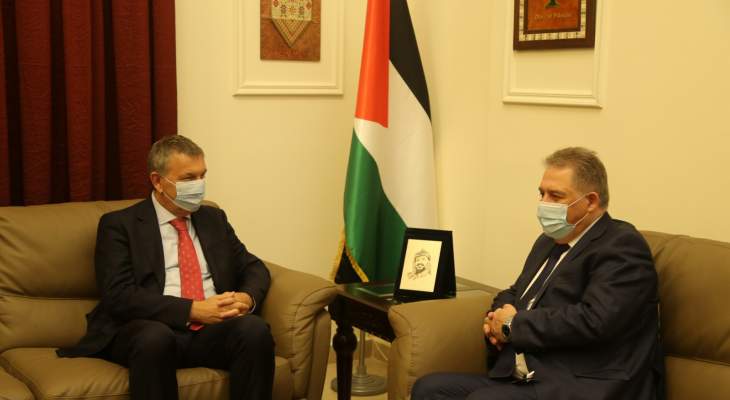 السفير الفلسطيني في لبنان: نأمل من وكالة غوث مضاعفة جهودها في التخفيف من معاناة اللاجئين 