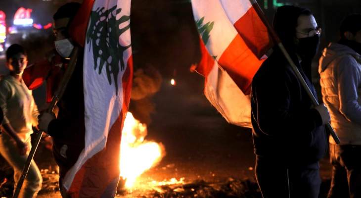 بين &quot;المطحنة&quot; اللبنانية وتفرّج القوى السياسية على الإنهيار؟!