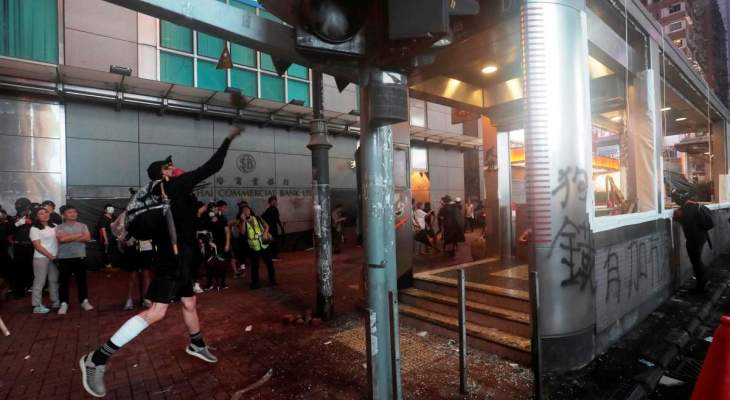 إعادة فتح مترو هونغ كونغ بشكل جزئي بعد أعمال العنف ليلا