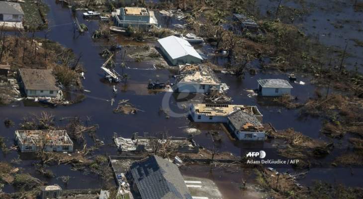 تحذير من إعصار مداري في جزر الباهاماس