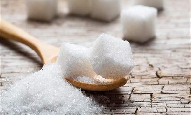 دراسة: السكر يساعد على نمو الخلايا السرطانية والسليمة أيضا