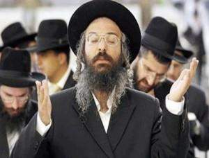 الغارديان: يهود أوروبا يطالبون بتشريع قانون لتجريم معاداة السامية