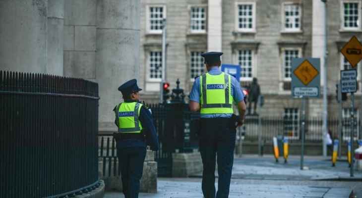 إعتقال شخص إقتحم بشاحنته بوابة السفارة الروسية في دبلن الإيرلندية