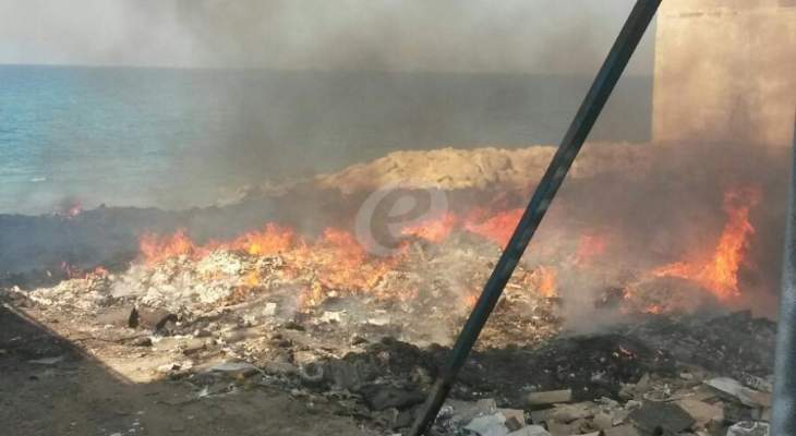 النشرة: حريق كبير في الجبل النفايات وراء معمل معالجة النفايات في صيدا 