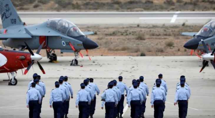 إعلام إسرائيلي: عشرات من طياري الاحتياط في سلاح الجو أبلغوا قادتهم بالامتناع عن الالتحاق بقواعدهم