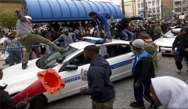 دعوات للهدوء في مدينة أميركية بعد اصابة رجلين اسودين برصاص الشرطة