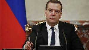 ميدفيديف: الحكومة لن تبخل على المواطنين وتنمية البلاد