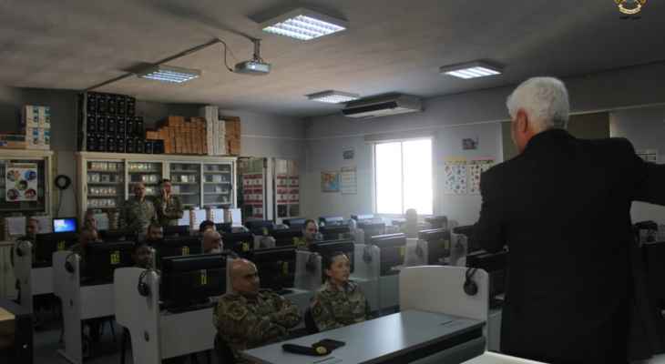 الجيش: افتتاح مراكز جديدة لتعليم اللغة الإنكليزية