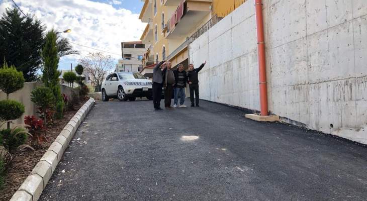 بلدية حارة صيدا انجزت بناء جدار الدعم وصيانة الطريق في منطقة التعمير