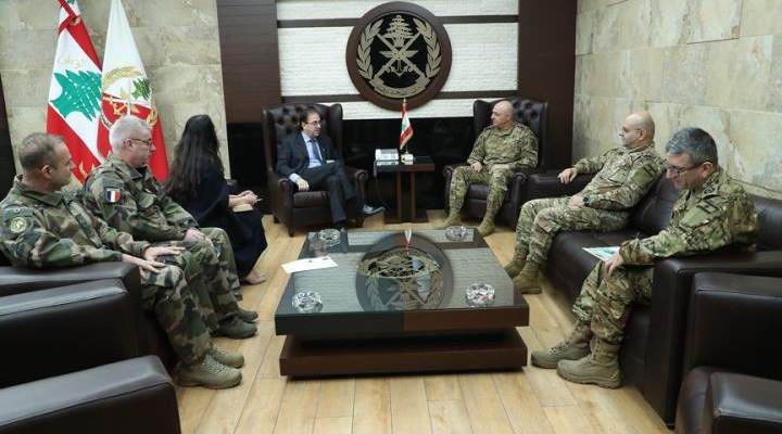 قائد الجيش التقى السفير الكوري وجرى التداول بعلاقات التعاون بين جيشي البلدين