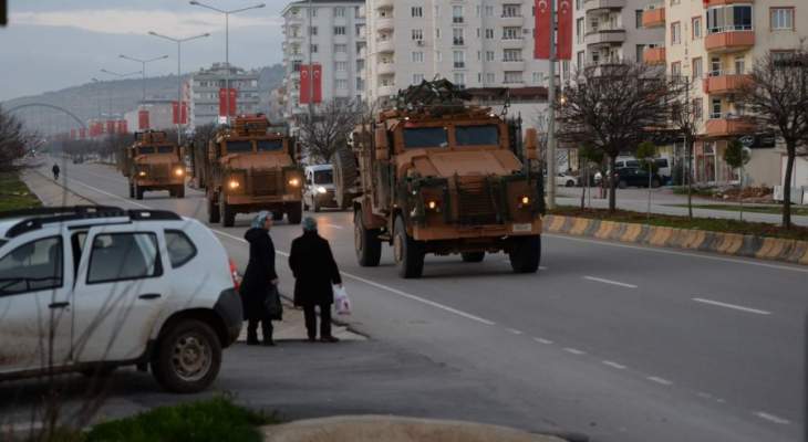 القوات المسلحة التركية ترسل تعزيزات عسكرية إضافية إلى الحدود مع سوريا