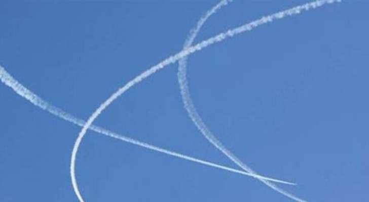 "النشرة": الطيران الحربي الإسرائيلي خرق الأجواء اللبنانية من فوق كفركلا العديسة