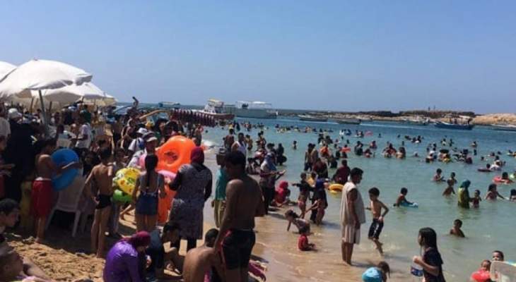 النشرة: ازدحام كبير على الشواطىء السورية رغم تحذيرات وزارة الصحة حول كورونا