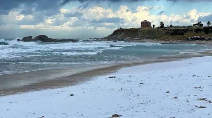العاصفة "ياسمين" .. مناطق معزولة والثلوج لامست الشاطئ