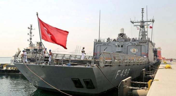 وصول فرقاطة تركية على متنها 214 عسكريا إلى قطر لإجراء مناورات
