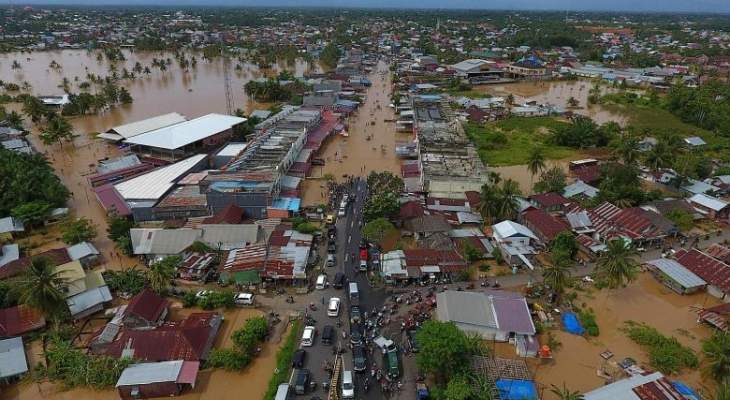 إرتفاع عدد قتلى الفيضانات في سومطرة بإندونيسيا إلى 17 وتخوف من &quot;كارثة ثانوية&quot;