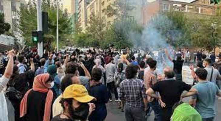 القضاء الإيراني أعلن الإفراج عن أكثر من 975 سجينة