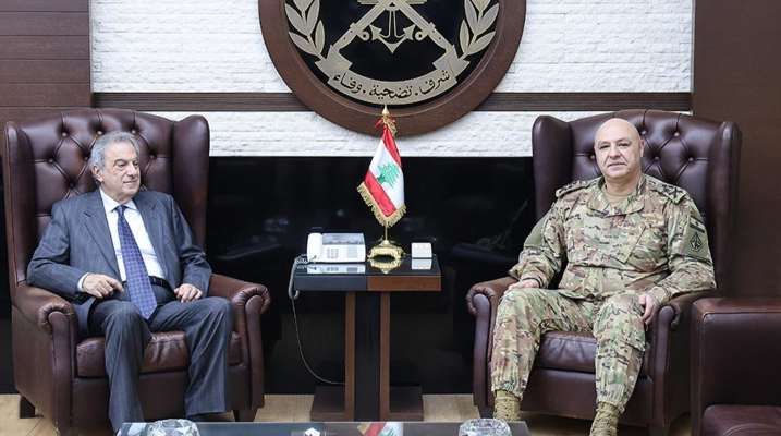 قائد الجيش بحث بالأوضاع العامة مع سفير لبنان بالفاتيكان والمدير الإقليمي للصليب الأحمر الدولي