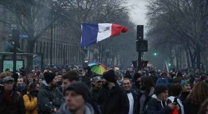 مواجهات بين الشرطة الفرنسية ومحتجين خرجوا ضد "غلاء المعيشة" في باريس