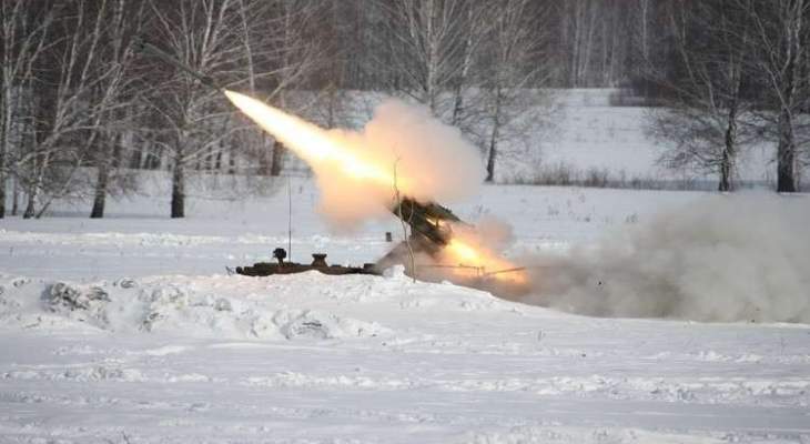 الأمواج تلقي بـ4 صواريخ سويدية على الساحل القريب من منتجع روسي