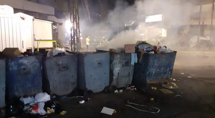 النشرة: اخماد حريق في مستوعبات النفايات في حي الحاج حافظ وسط صيدا 