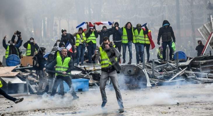 اشتباكات في باريس بين الشرطة الفرنسية ومحتجين على الأوضاع الإقتصادية