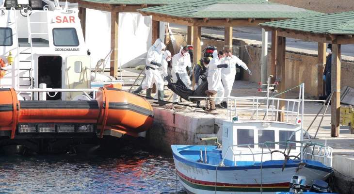حرس السواحل الإيطالي: ارتفاع عدد قتلى انقلاب قارب مهاجرين قبالة ساحل البلاد إلى 18