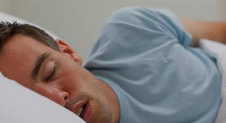 حالة مرضية نادرة تجبر رجلا على النوم 3 أسابيع كل شهر
