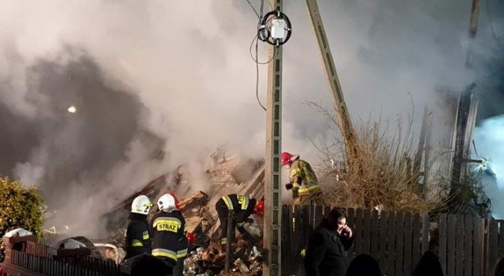 مقتل 4 أشخاص نتيجة انهيار مبنى في منتجع تزلج ببولندا بعد انفجار غاز