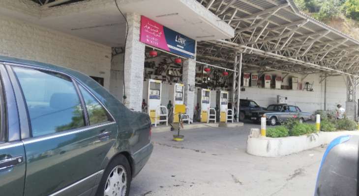 محطات محروقات في الضنية أغلقت أبوابها وأوقفت بيع البنزين والمازوت