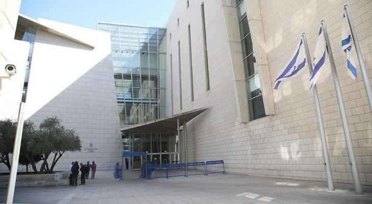 قاضي إسرائيلي طالب بوقف تطبيق قانون حرمان الأزواج الفلسطينيين من حق الإقامة في إسرائيل
