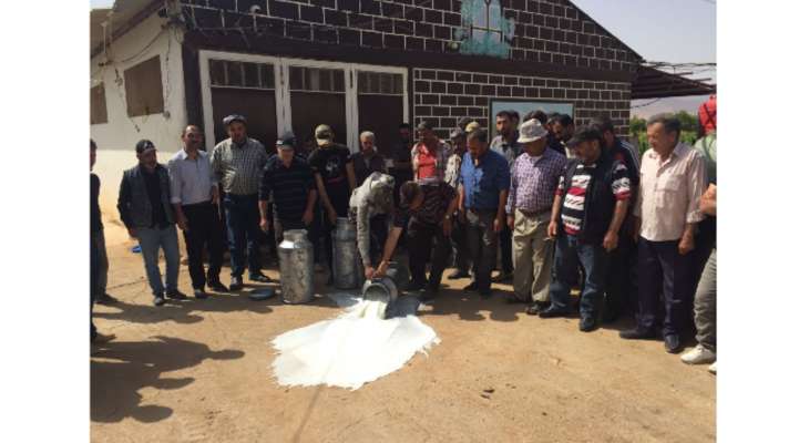 اعتصام لمنتجي الحليب في القاع والمشاريع: لوقف التهريب السوري عبر الطرق غير الشرعية