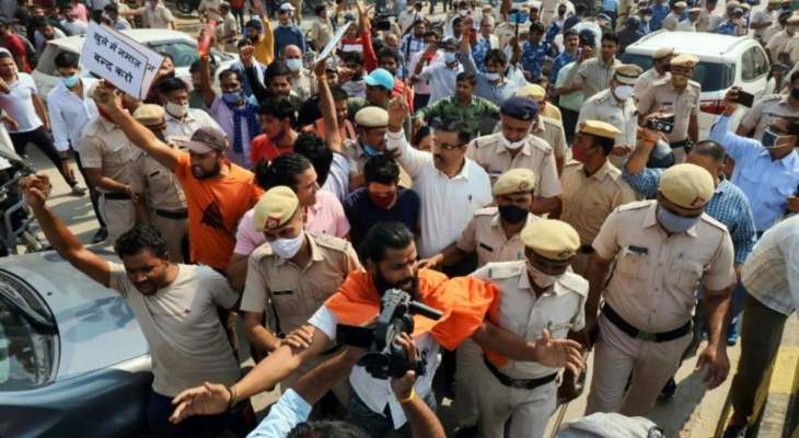 اعتقال 30 شخصا على الأقل في الهند لعرقلتهم أداء مسلمين صلاة الجمعة