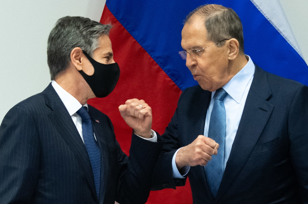 الخارجية الروسية: لافروف ناقش هاتفيًا مع بلينكن ملف الاتفاق النووي الإيراني